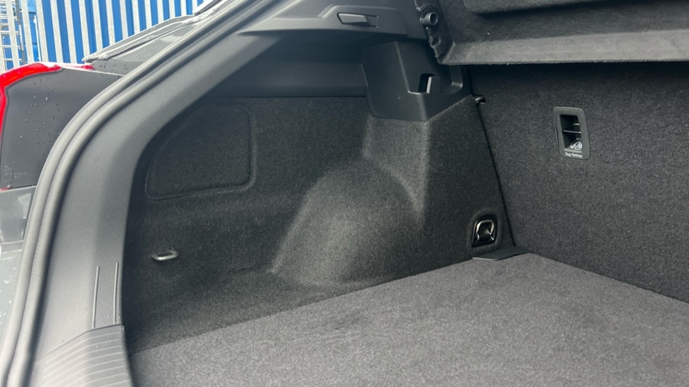 Used Volkswagen T-Roc 2023 for sale - 76691557: Photo 28