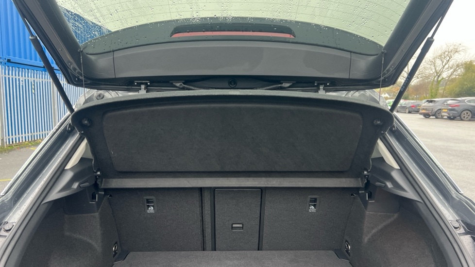 Used Volkswagen T-Roc 2023 for sale - 76691557: Photo 30