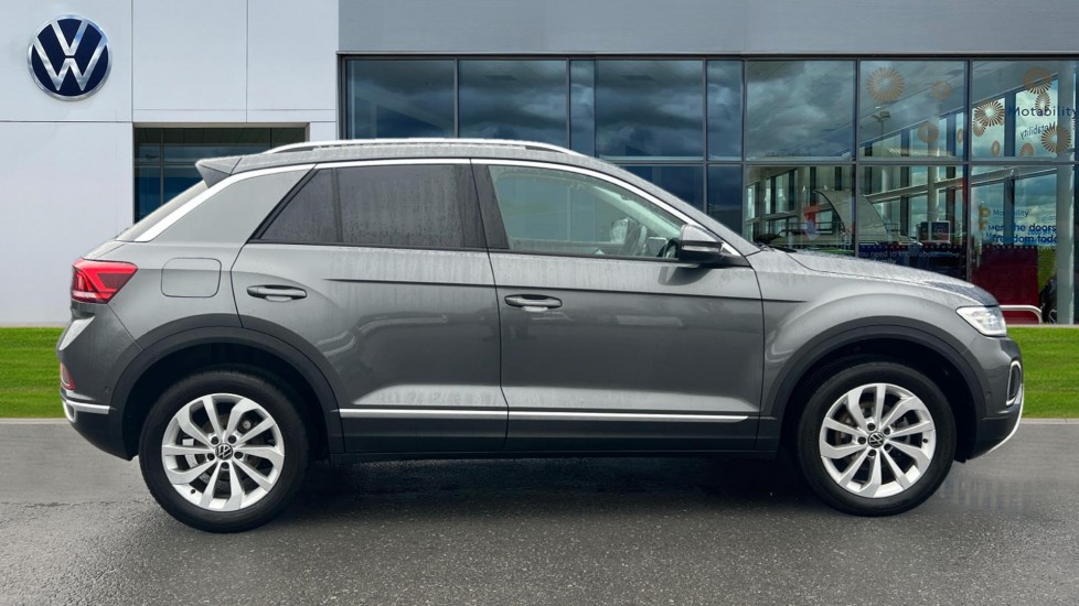 Used Volkswagen T-Roc 2023 for sale - 76691557: Photo 4