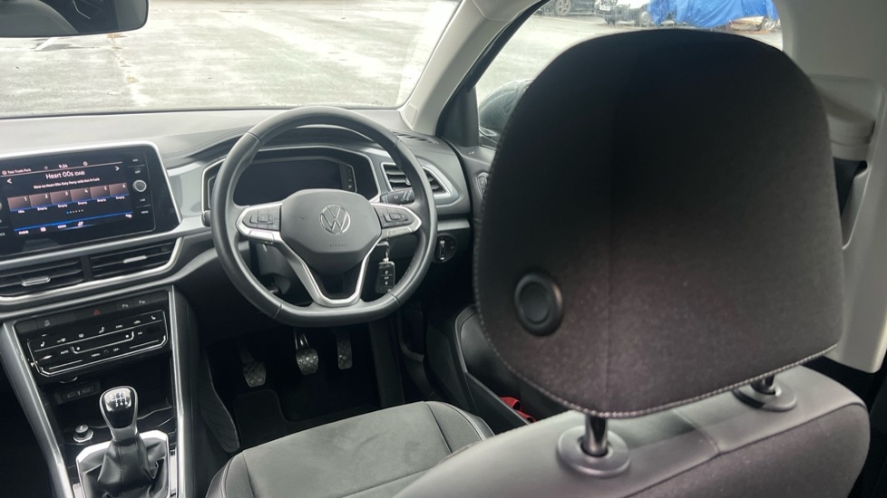 Used Volkswagen T-Roc 2023 for sale - 76691557: Photo 42