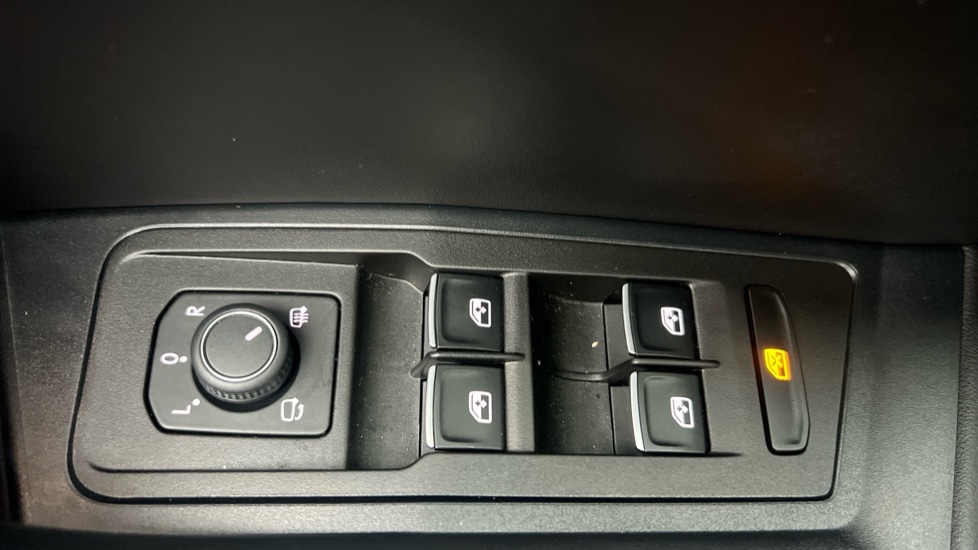 Used Volkswagen T-Roc 2023 for sale - 76691557: Photo 43