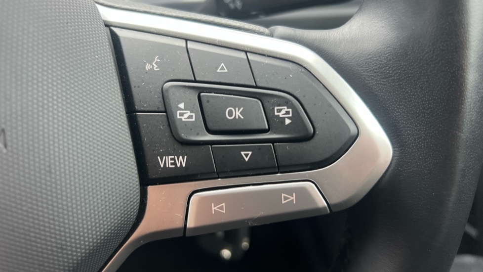 Used Volkswagen T-Roc 2023 for sale - 76691557: Photo 46