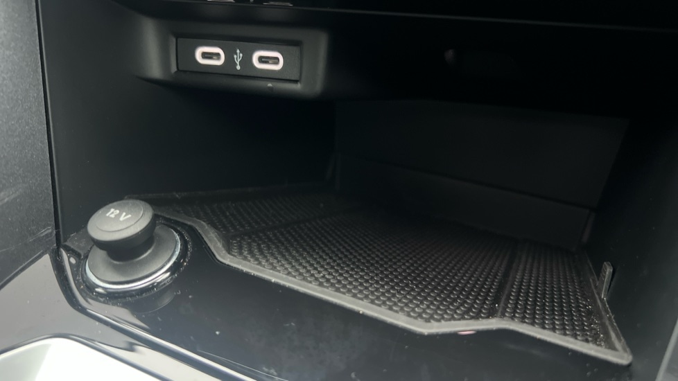 Used Volkswagen T-Roc 2023 for sale - 76691557: Photo 57