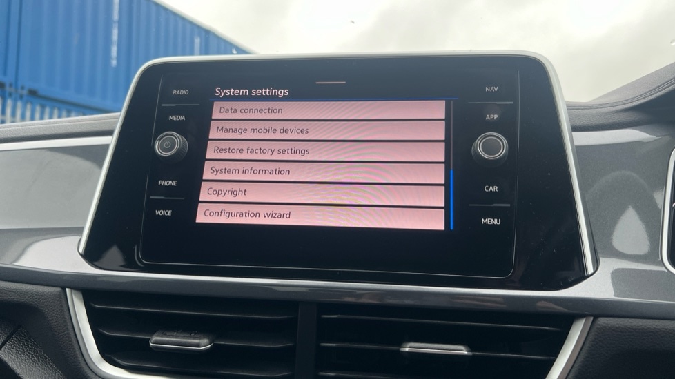 Used Volkswagen T-Roc 2023 for sale - 76691557: Photo 65