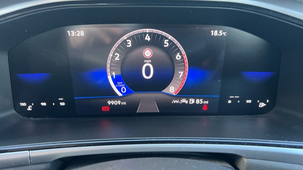 Used Volkswagen T-Roc 2024 for sale - 76438139: Photo 14