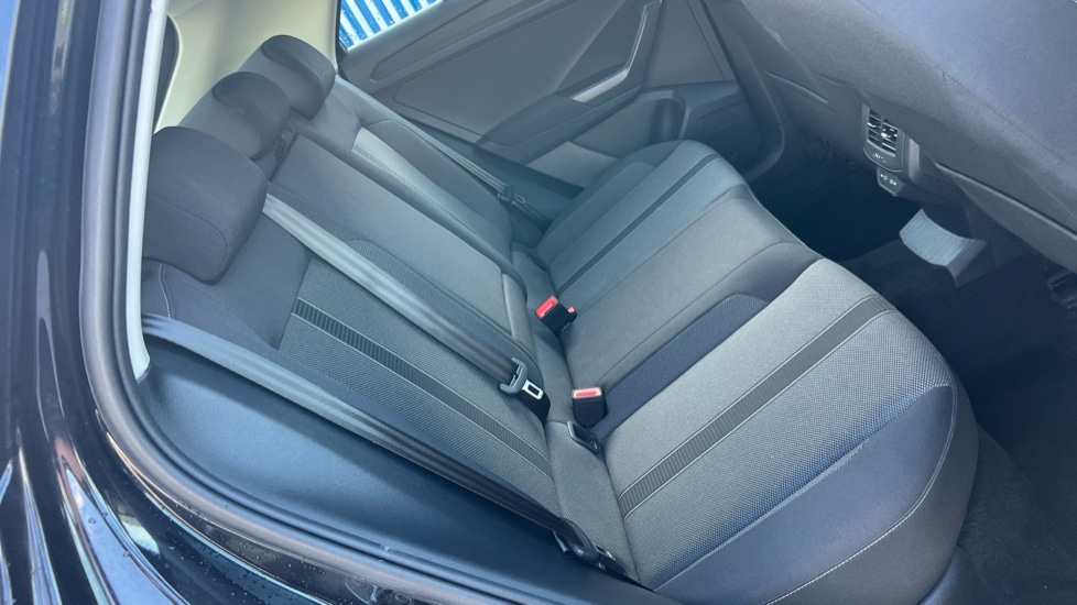 Used Volkswagen T-Roc 2024 for sale - 76438139: Photo 15