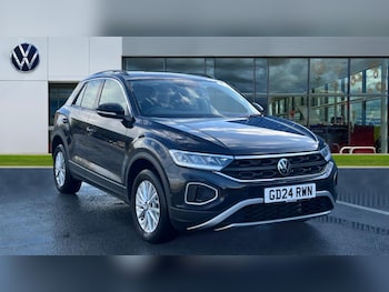 Used Volkswagen T-Roc 2024 for sale - 76438139: Photo