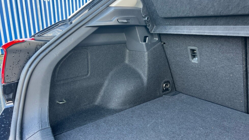 Used Volkswagen T-Roc 2024 for sale - 76438139: Photo 26