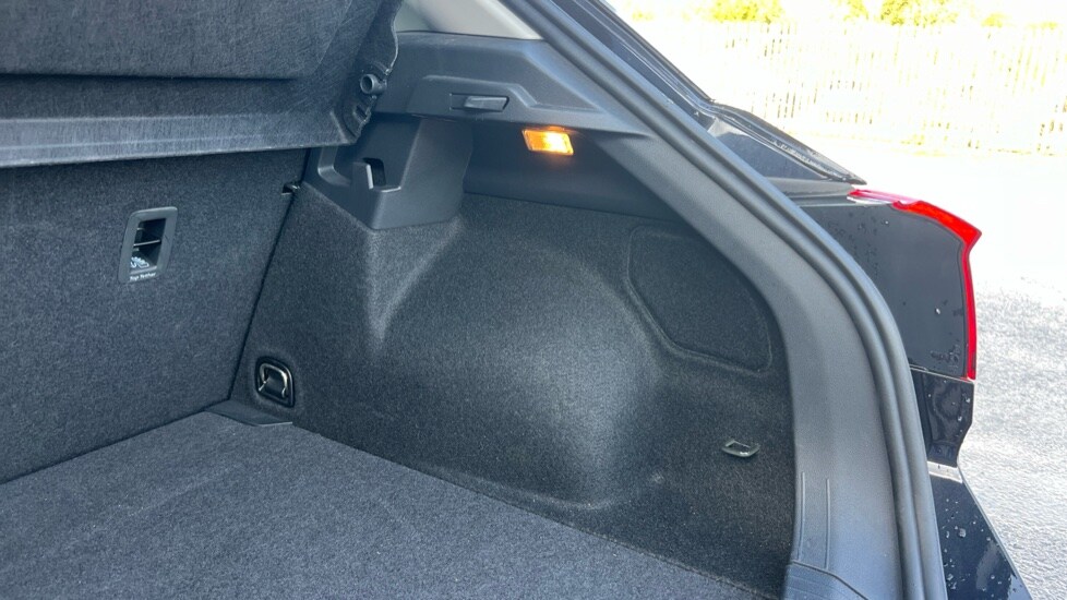 Used Volkswagen T-Roc 2024 for sale - 76438139: Photo 27