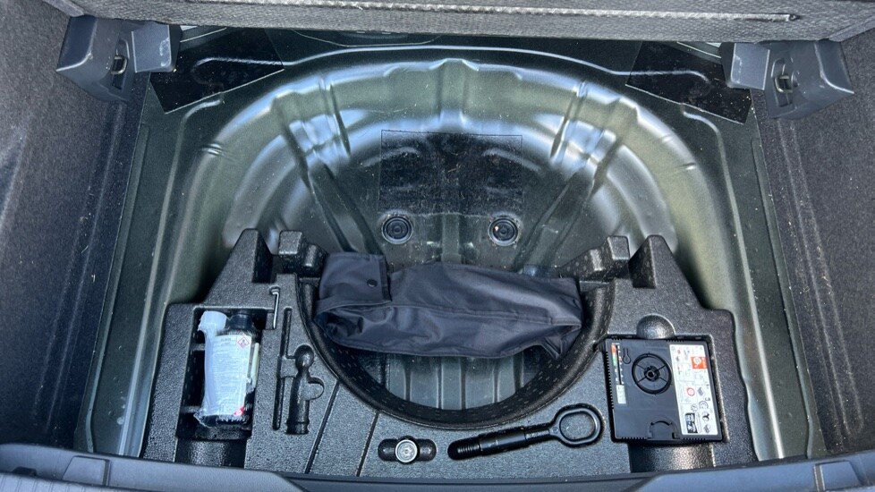 Used Volkswagen T-Roc 2024 for sale - 76438139: Photo 30