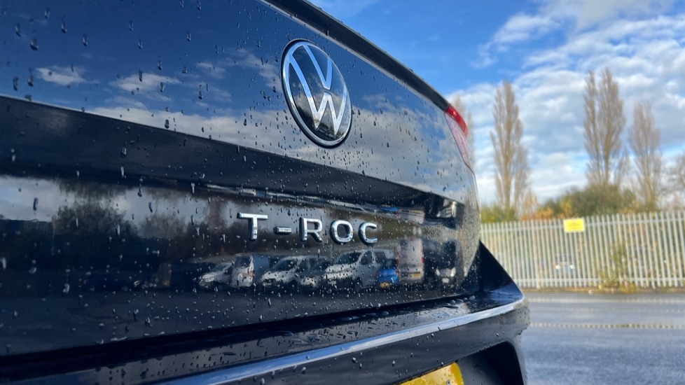 Used Volkswagen T-Roc 2024 for sale - 76438139: Photo 32