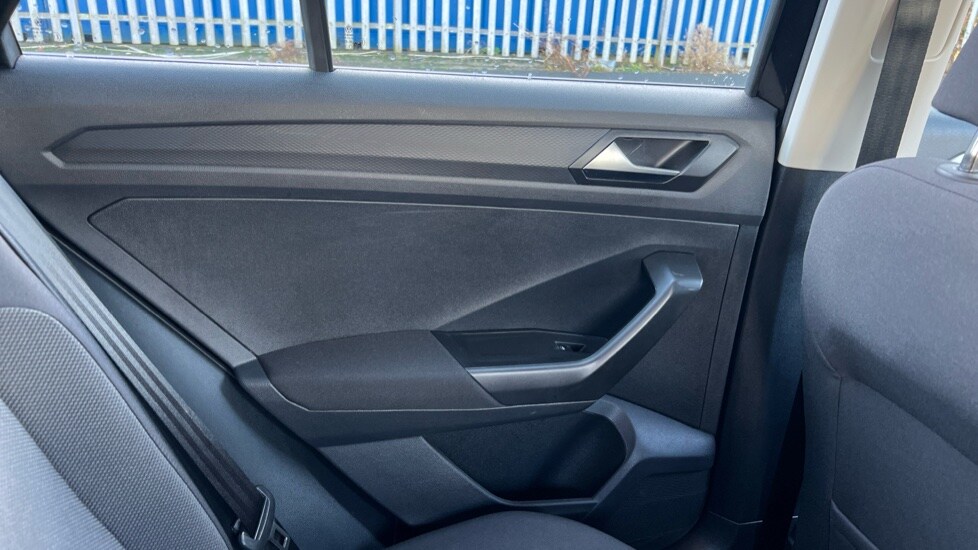 Used Volkswagen T-Roc 2024 for sale - 76438139: Photo 36