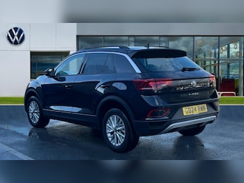 Used Volkswagen T-Roc 2024 for sale - 76438139: Photo