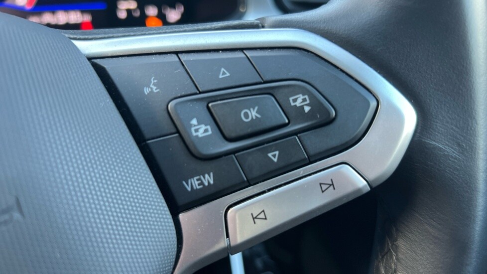 Used Volkswagen T-Roc 2024 for sale - 76438139: Photo 46