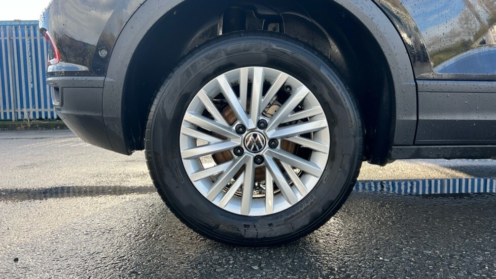 Used Volkswagen T-Roc 2024 for sale - 76438139: Photo 5