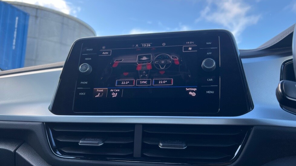 Used Volkswagen T-Roc 2024 for sale - 76438139: Photo 65