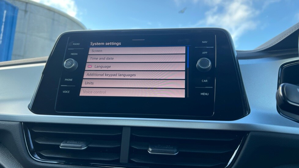 Used Volkswagen T-Roc 2024 for sale - 76438139: Photo 66