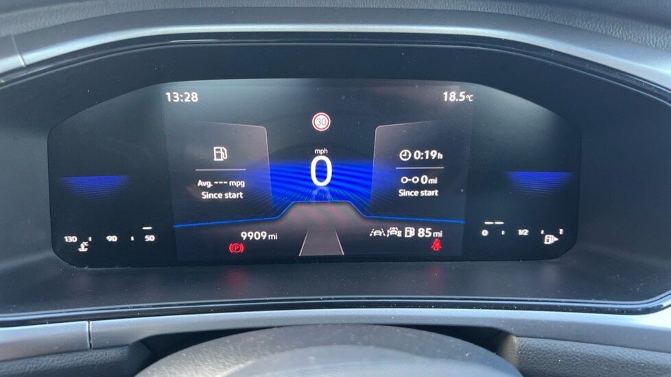 Used Volkswagen T-Roc 2024 for sale - 76438139: Photo 70