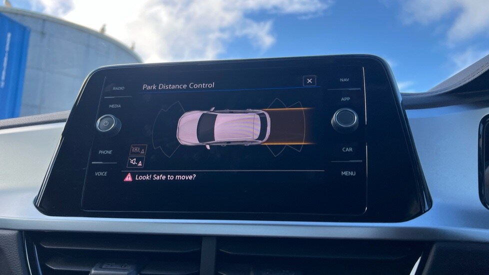 Used Volkswagen T-Roc 2024 for sale - 76438139: Photo 72