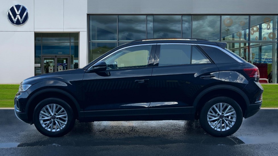 Used Volkswagen T-Roc 2024 for sale - 76438139: Photo 9