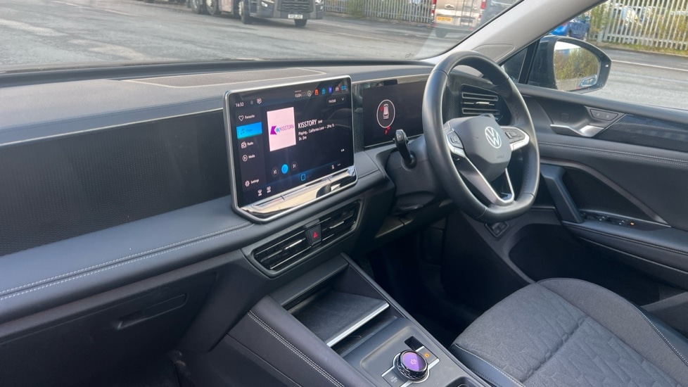 Used Volkswagen Tiguan 2024 for sale - 76272795: Photo 2