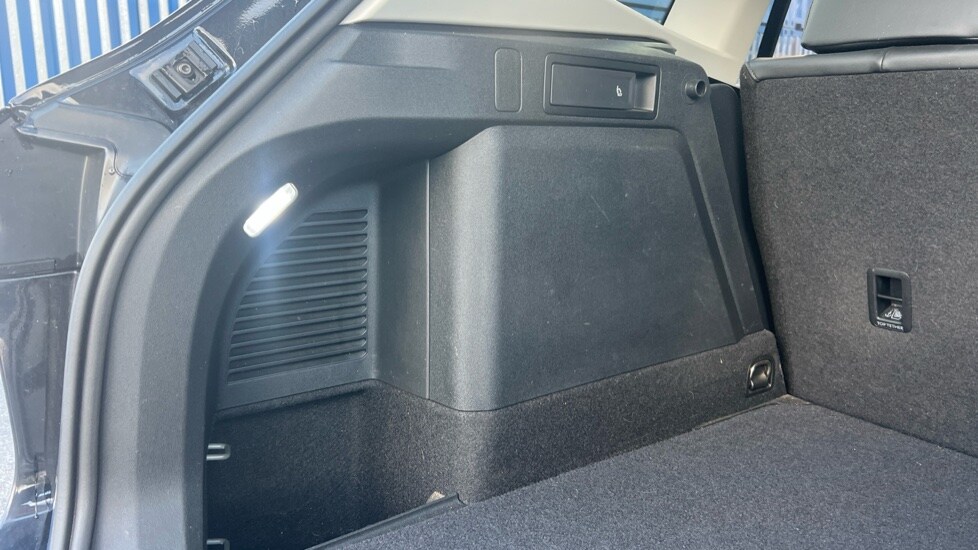 Used Volkswagen Tiguan 2024 for sale - 76272795: Photo 50