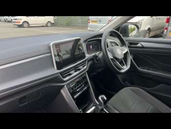 Used Volkswagen T-Roc 2023 for sale - 74765429: Photo