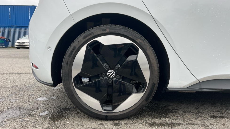 Used Volkswagen ID.3 2025 for sale - 76921854: Photo 5