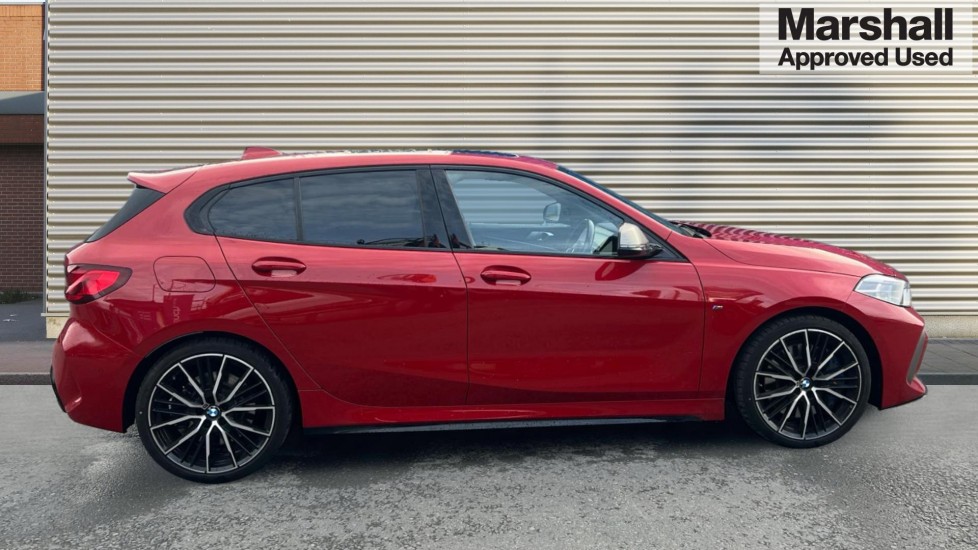 Used BMW 1 Series 2023 for sale - 76410510: Photo 2