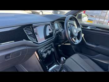 Used Volkswagen T-Roc 2022 for sale - 74541207: Photo