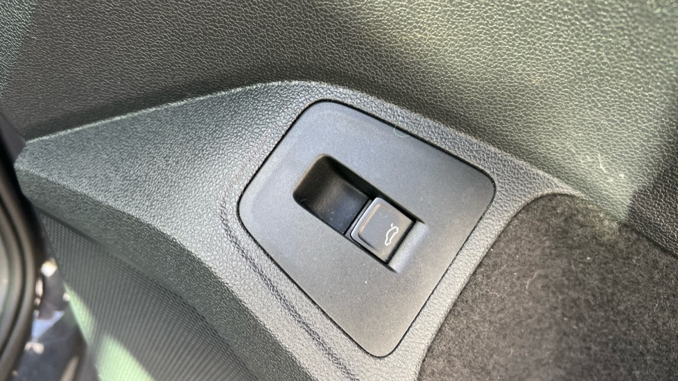 Used Volkswagen Tiguan 2022 for sale - 76501485: Photo 51