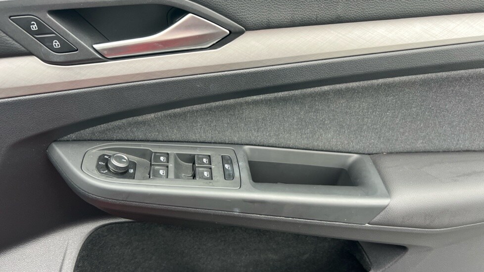Used Volkswagen Golf 2022 for sale - 76435000: Photo 41