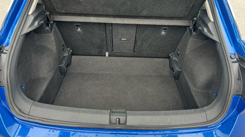 Used Volkswagen T-Roc 2023 for sale - 76668196: Photo 16