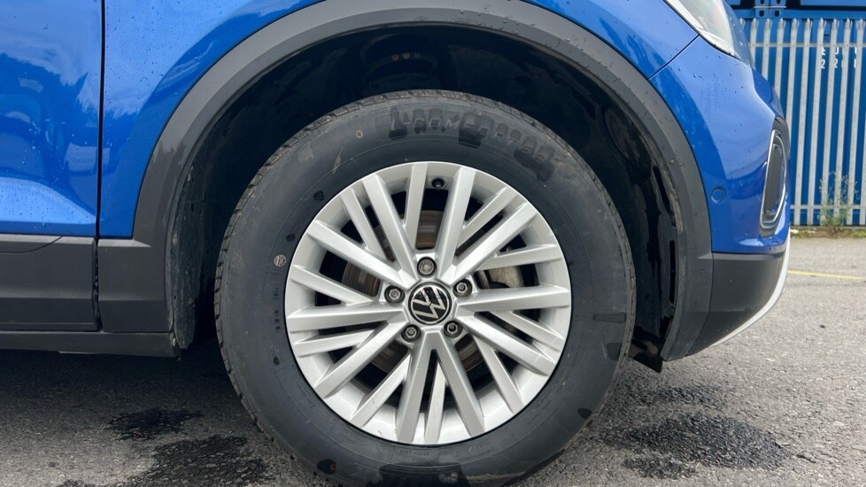 Used Volkswagen T-Roc 2023 for sale - 76668196: Photo 20