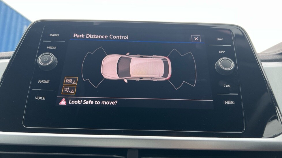 Used Volkswagen T-Roc 2023 for sale - 76668196: Photo 22