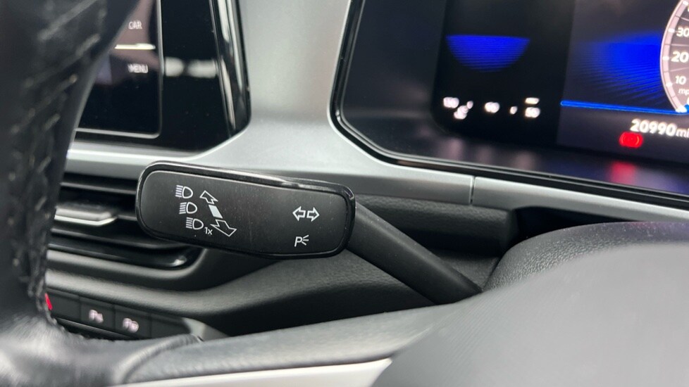 Used Volkswagen T-Roc 2023 for sale - 76668196: Photo 33