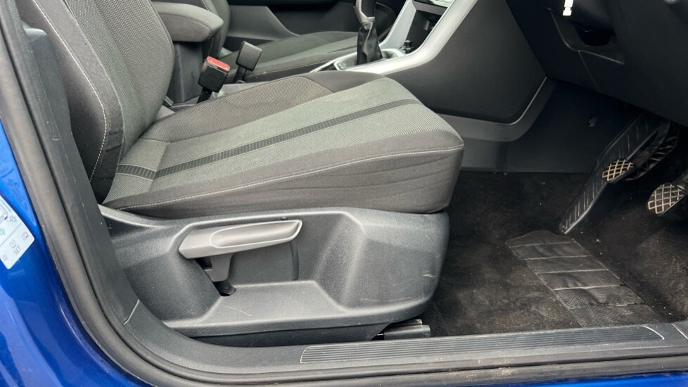 Used Volkswagen T-Roc 2023 for sale - 76668196: Photo 39