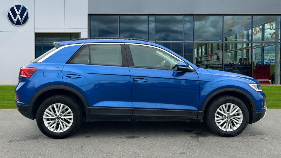 Used Volkswagen T-Roc 2023 for sale - 76668196: Photo 4