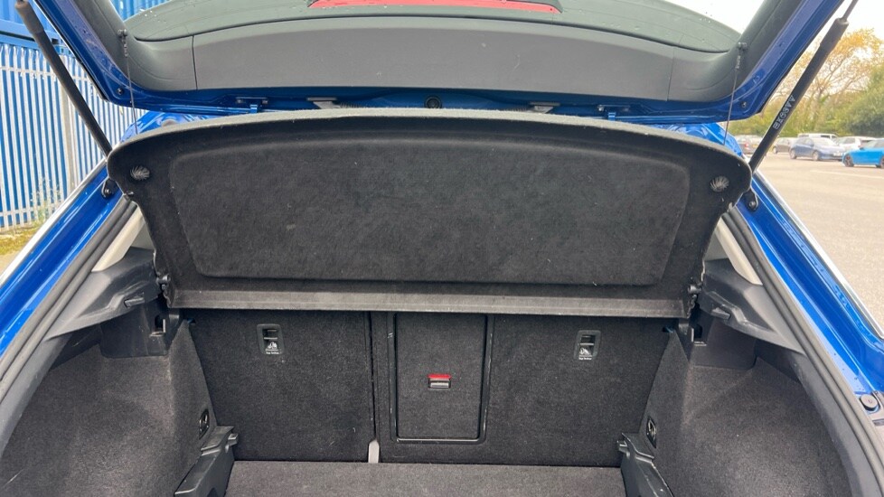 Used Volkswagen T-Roc 2023 for sale - 76668196: Photo 43