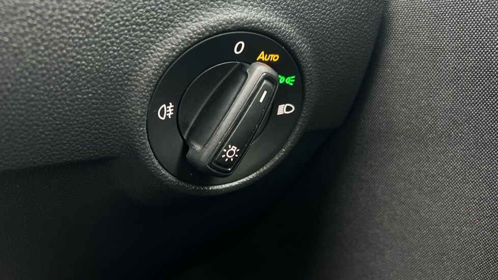 Used Volkswagen T-Roc 2023 for sale - 76668196: Photo 60