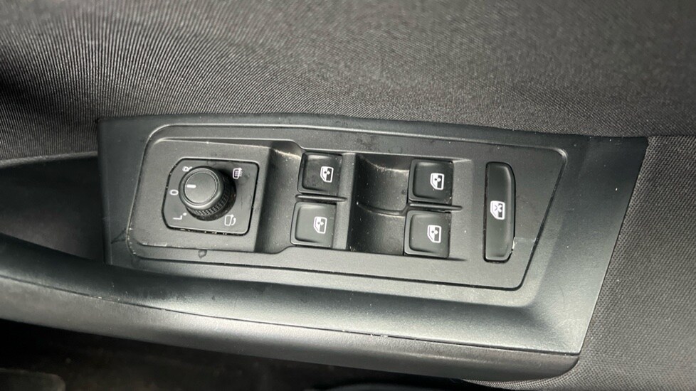 Used Volkswagen T-Roc 2023 for sale - 76668196: Photo 61