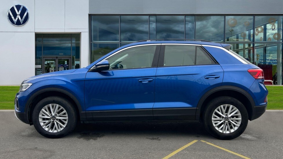 Used Volkswagen T-Roc 2023 for sale - 76668196: Photo 9