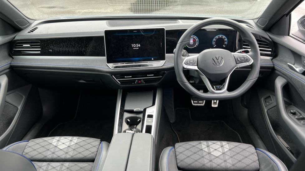 Used Volkswagen Passat 2025 for sale - 75660419: Photo 12