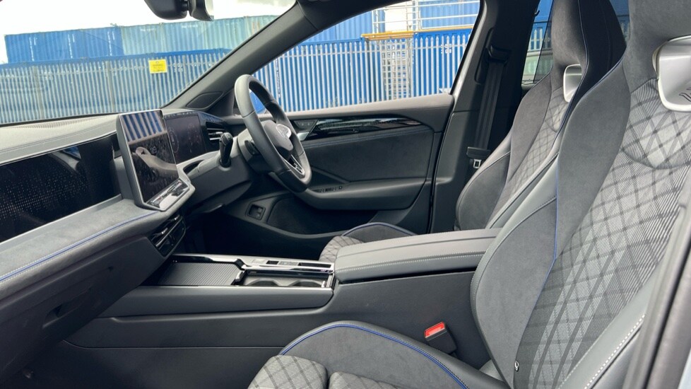 Used Volkswagen Passat 2025 for sale - 75660419: Photo 28