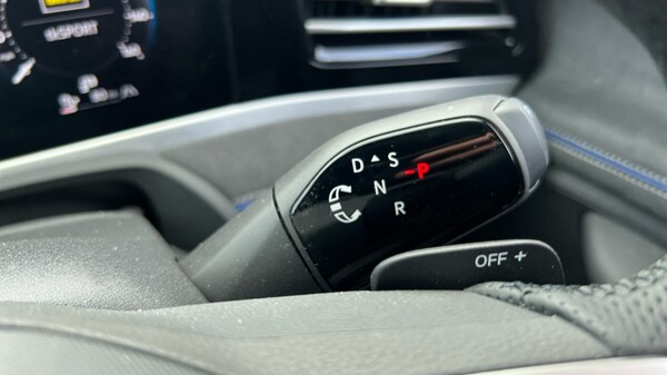 Used Volkswagen Passat 2025 for sale - 75660419: Photo 32