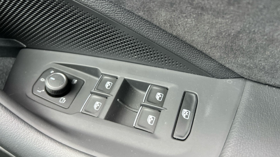 Used Volkswagen Passat 2025 for sale - 75660419: Photo 37