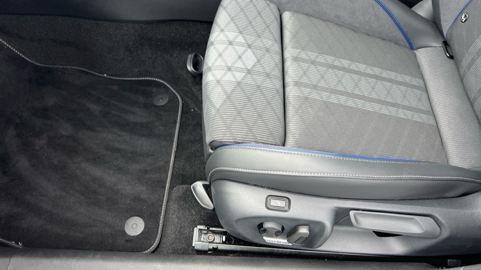 Used Volkswagen Passat 2025 for sale - 75660419: Photo 39