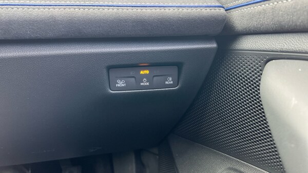 Used Volkswagen Passat 2025 for sale - 75660419: Photo 48