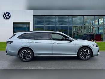 Used Volkswagen Passat 2025 for sale - 75660419: Photo