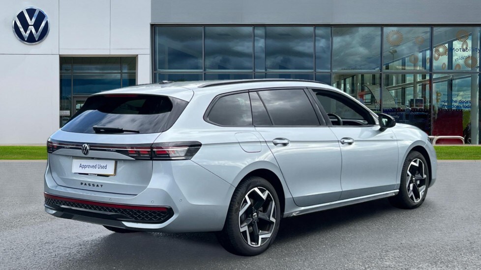 Used Volkswagen Passat 2025 for sale - 75660419: Photo 8